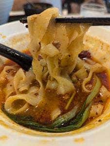 刀削麺酒坊