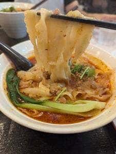 刀削麺酒坊