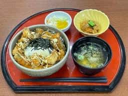 すずなり食堂