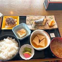 長岡市場食堂