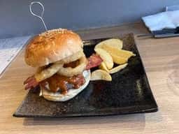 バーガーバル ダンディ たまプラーザ