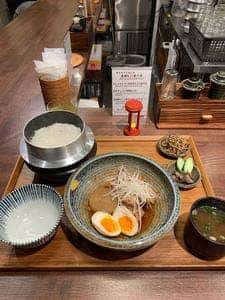 炊きたてあり〼