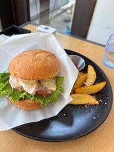 cafe cour
