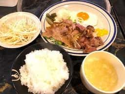 ステーキハウス 亜伊由