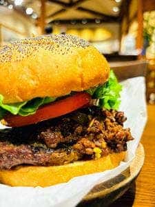 KUA`AINA イクスピアリ店