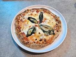 タイトルのない絵画 pizza & bar