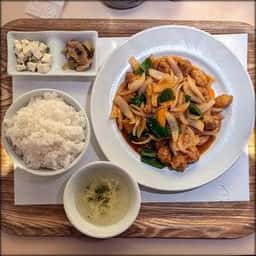 紅燈籠 ルトロワ店