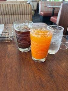 ロイヤルホスト 戸坂店