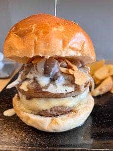 バーガーバル ダンディ たまプラーザ