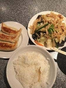 天鴻餃子房 大手町店
