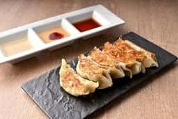 地鶏と餃子の創作居酒屋 コモンダイニング 四条烏丸