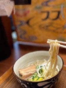 オキナワソバ ススリバ