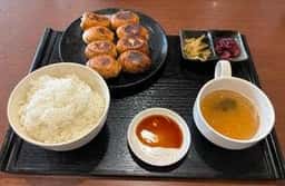 ホワイト餃子 はながさ