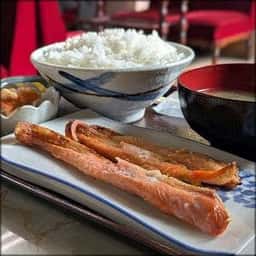 魚屋の台所 札幌市中央卸売場外市場店