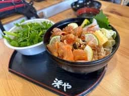 漁亭 浜や ゆりあげ港朝市メイプル館店