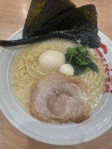 横浜家系ラーメン 吟家 船橋駅前店