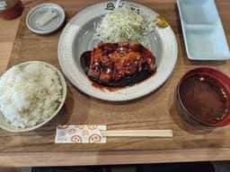 厚切りレアとんかつ やまとん