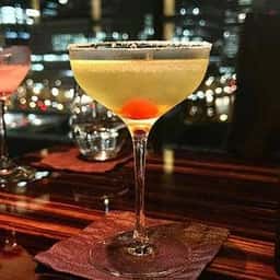 ラウンジバー プリヴェ