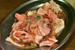 焼肉ホルモン七福とんとん亭