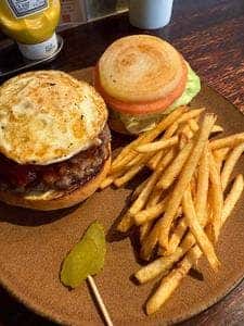 Burger's 入谷