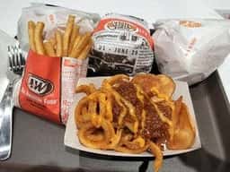 A&W イーアス沖縄豊崎店