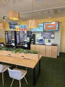 セルフカフェ浜松新橋店 Wi-Fi・電源完備の無人カフェ