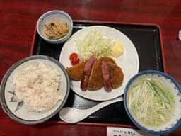 牛たんの店 つゆ下梅の花