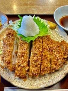かつ村