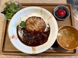 肉屋 よし田