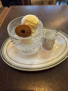 Tsûjî coffee and rice bagel