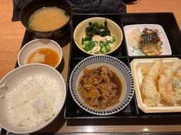 やよい軒 新中野店