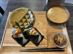 おにぎりや 米と汁と。