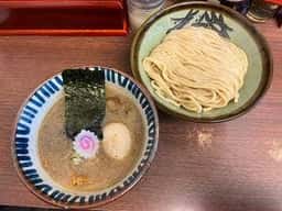 三三七