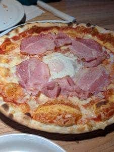 アトリエ・ド・フロマージュ 軽井沢ピッツェリア