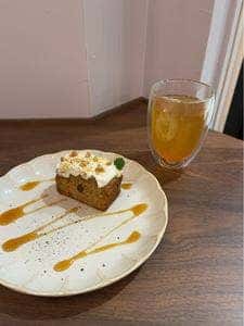 Brown Brown Green Organic&Natural cafe