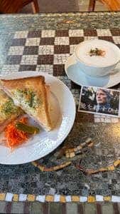Lurf MUSEUM カフェスペース