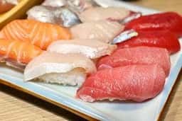 おすしとおばんざいのお店 すし酒場 したまちや