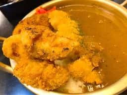 カレーしか勝たん 総本店