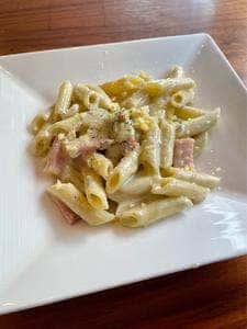 ワイン食堂 albero