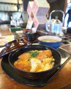 博多めん処峰松本家・料理蒲鉾峰屋