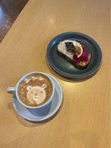 ひぐらしベーカリー 北区立中央図書館店