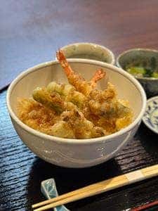天麩羅割烹 絹糸あだち