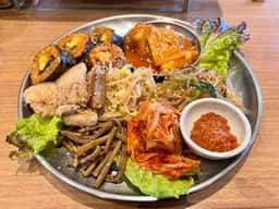 タレ焼肉と包み野菜の専門店焼肉くるとん たまプラーザ店