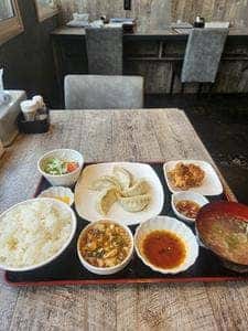 朝から中華まんふく