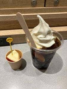 やおりんカフェ 新宿店