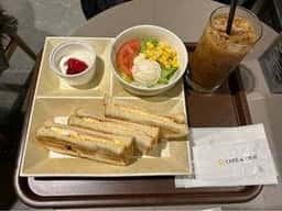 カフェ・ド・クリエ 新宿東新ビル店