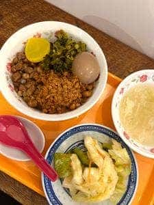 帆帆魯肉飯