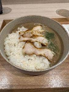O's. Dining kitchen