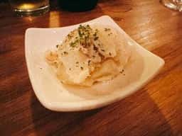 Melt チーズとワインの立ち飲み屋