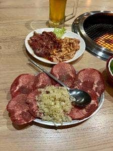 焼肉ホドリ栄町支店